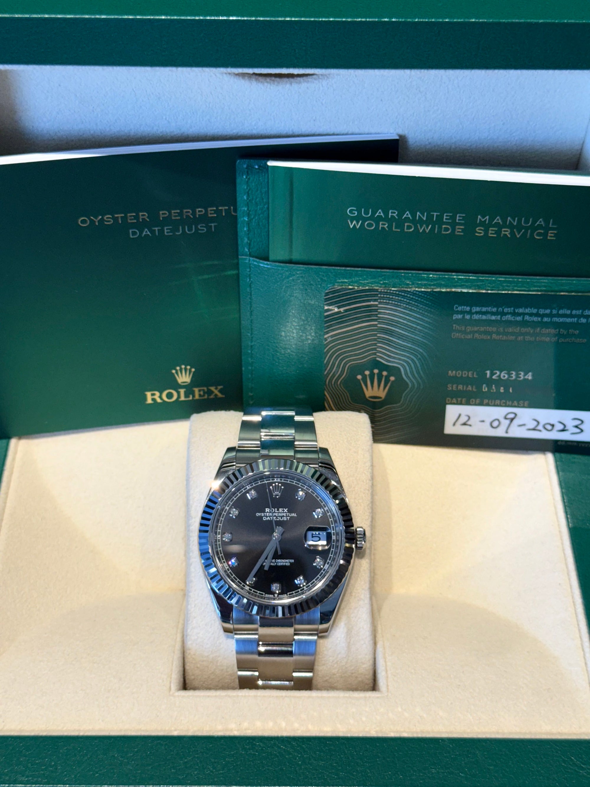 Rolex Datejust 41 Black Diamond Dial on Oyster 126334 Complete 2023