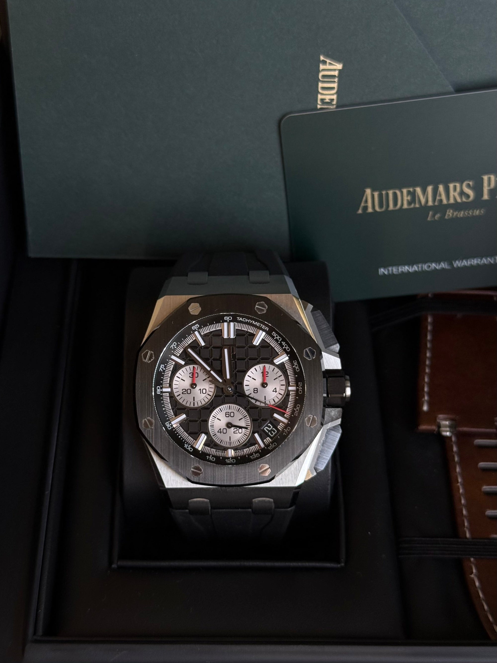 Audemars Piguet Royal Oak Offshore Chronograph Black Dial on Rubber Strap 26420SO.OO.A002CA.01 Complete 2027
