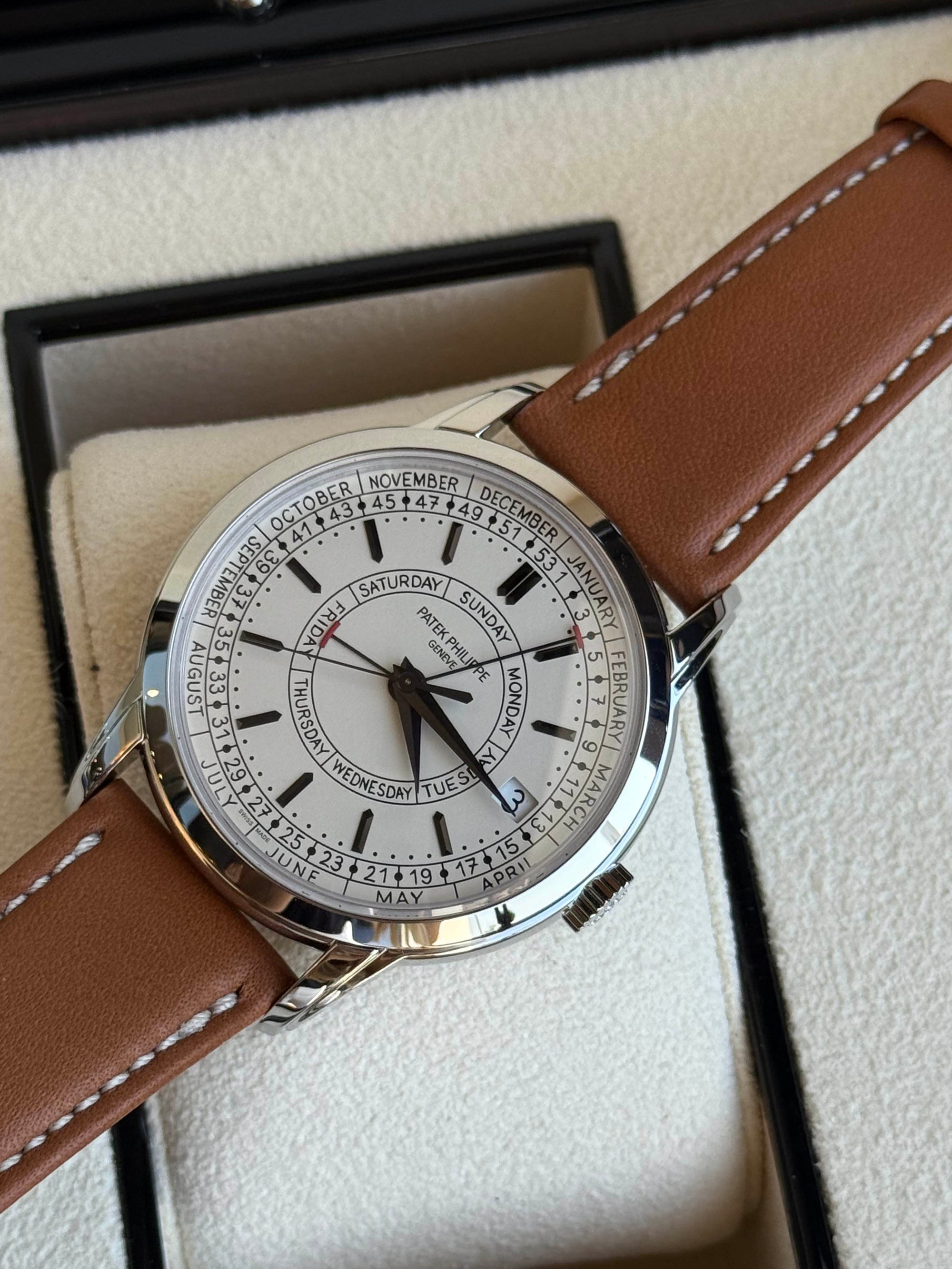 Patek Philippe Complications Calatrava Weekly Calendar Silvery Opaline Dial on Strap 5212A-001 Complete 2022
