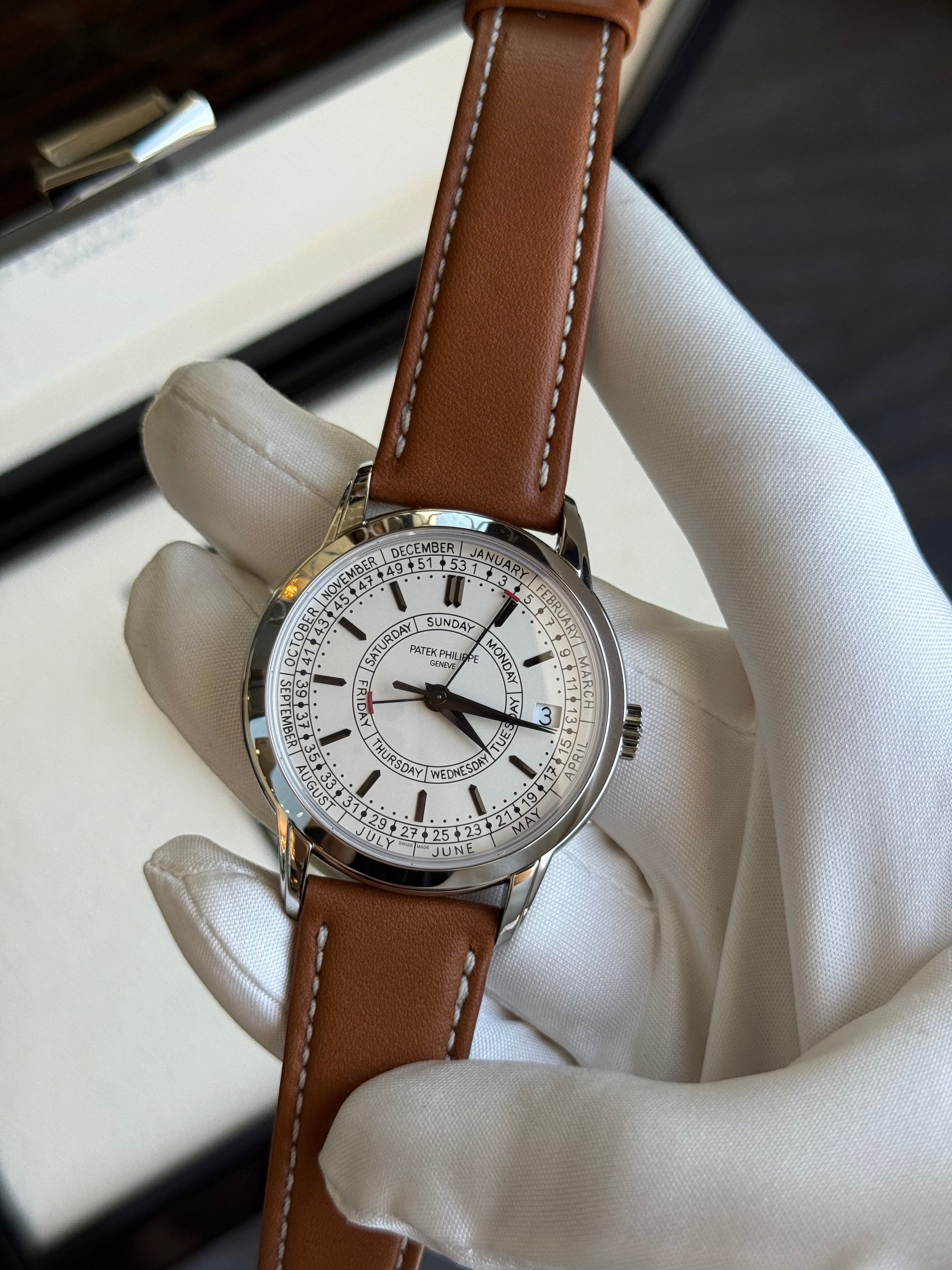 Patek Philippe Complications Calatrava Weekly Calendar Silvery Opaline Dial on Strap 5212A-001 Complete 2022