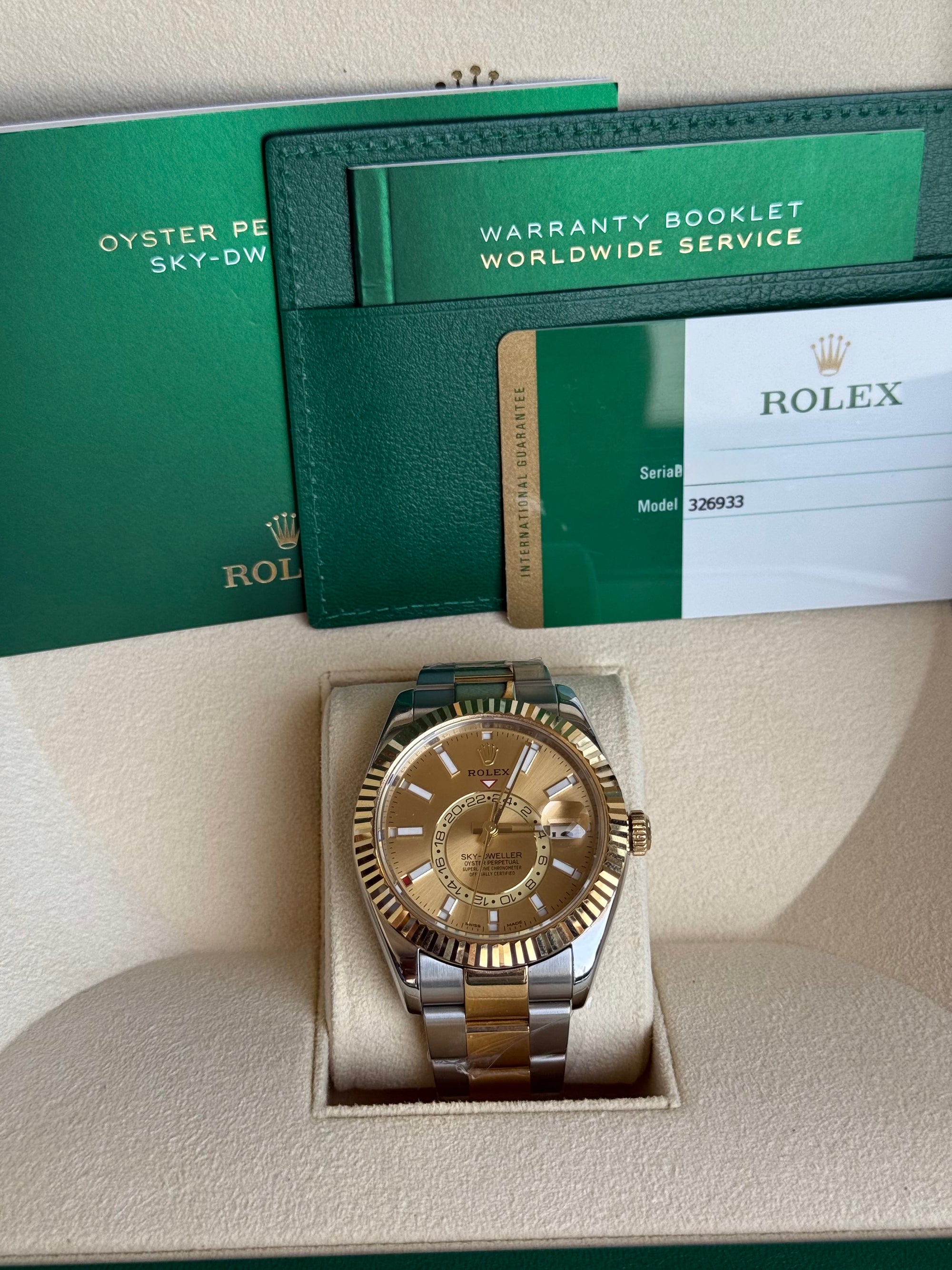 Rolex SkyDweller Champagne Dial on Oyster 326933 Complete 2018