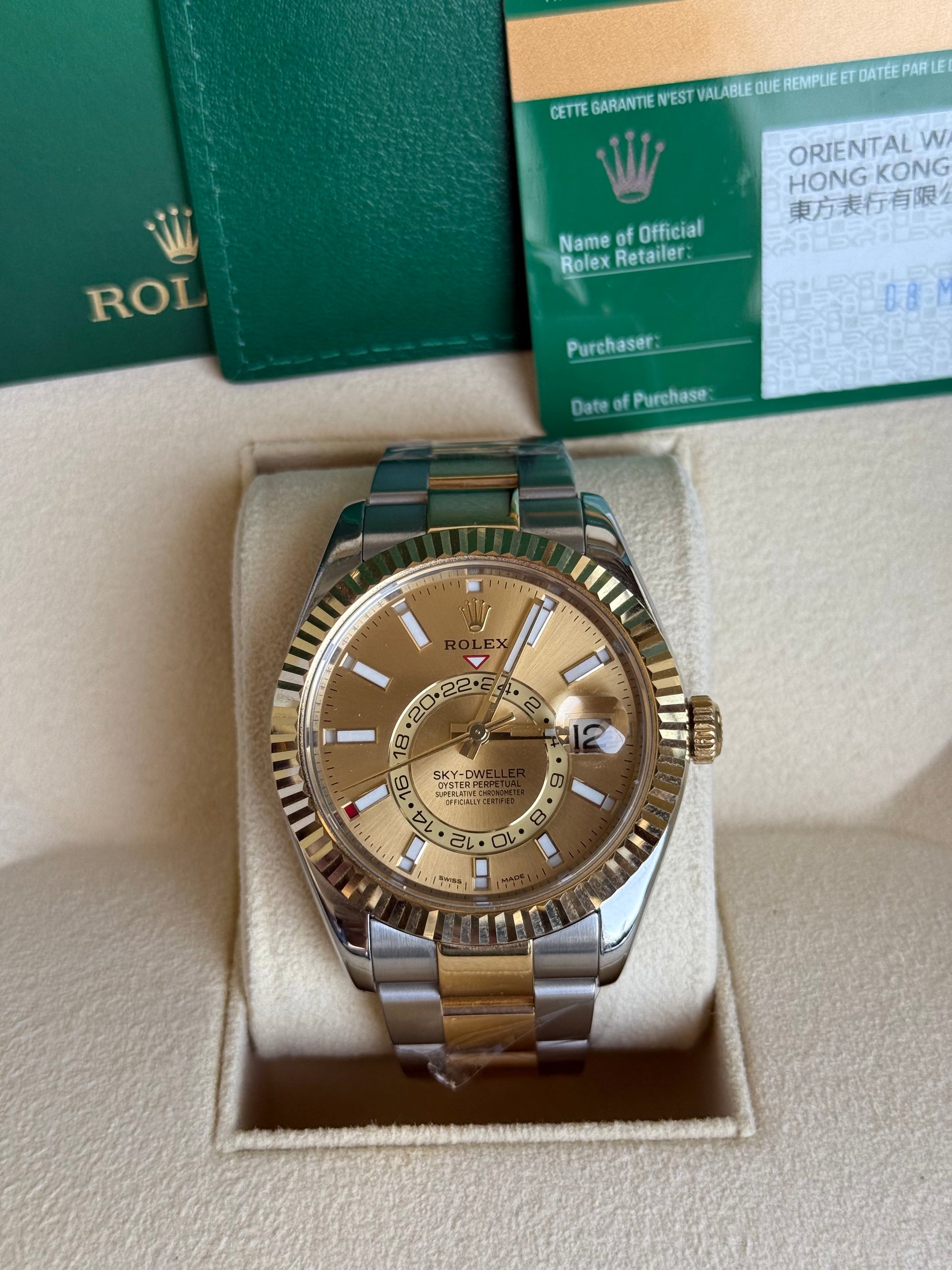 Rolex SkyDweller Champagne Dial on Oyster 326933 Complete 2018