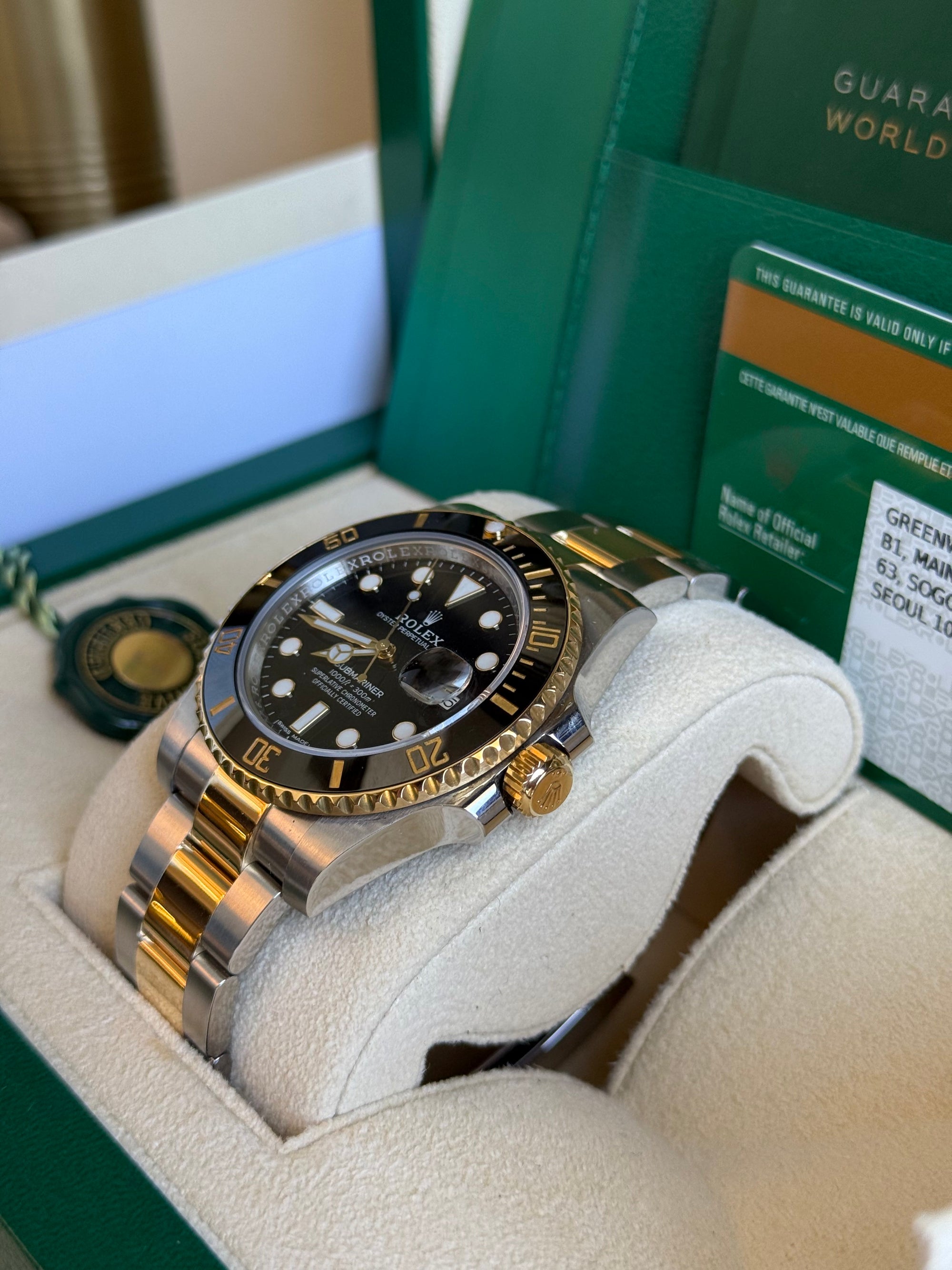 Rolex Submariner Black Dial on Oyster 116613LN Complete 2017