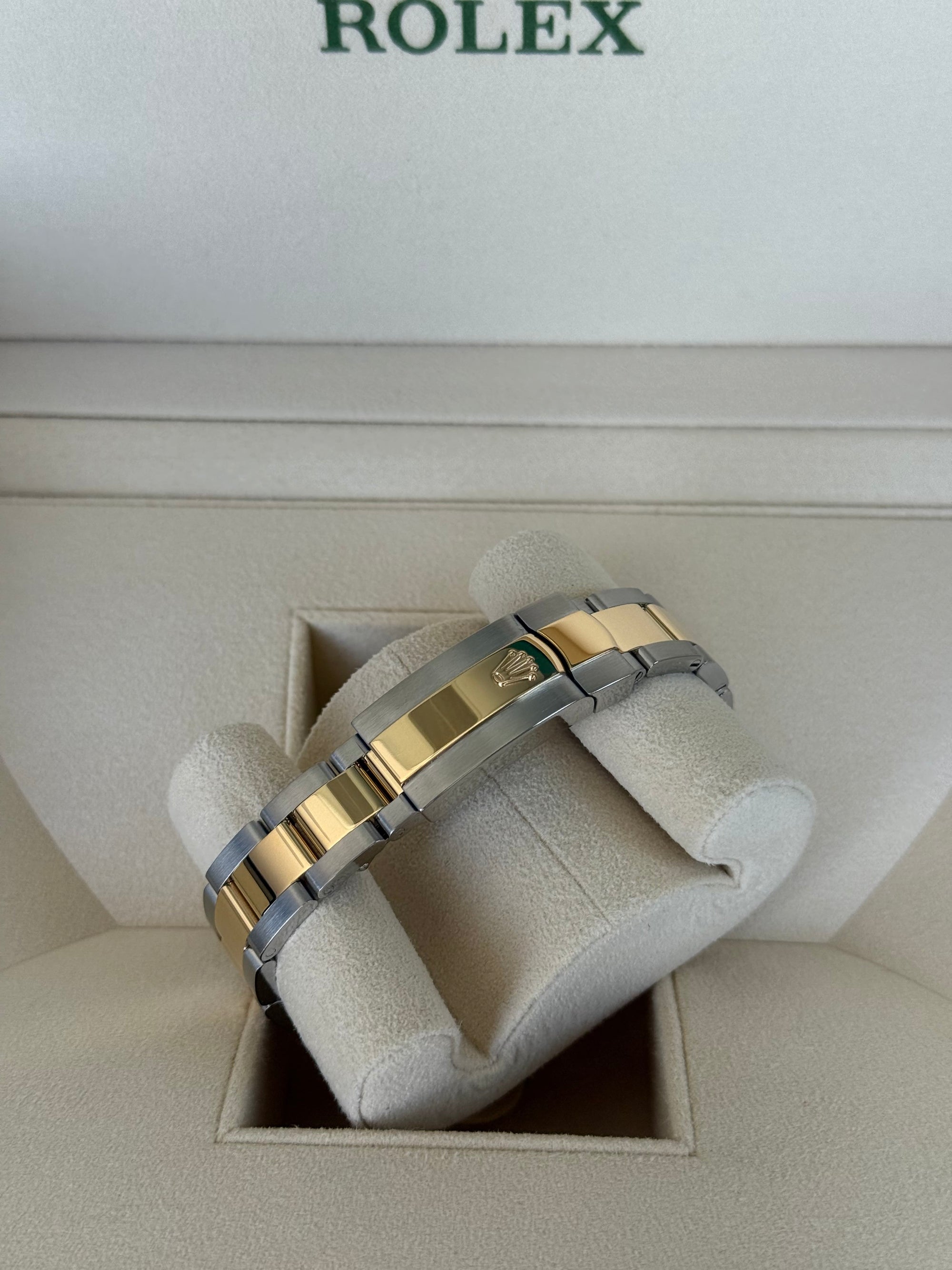 Rolex Datejust 31 Champagne Index Dial on Oyster 278243 Complete 2019