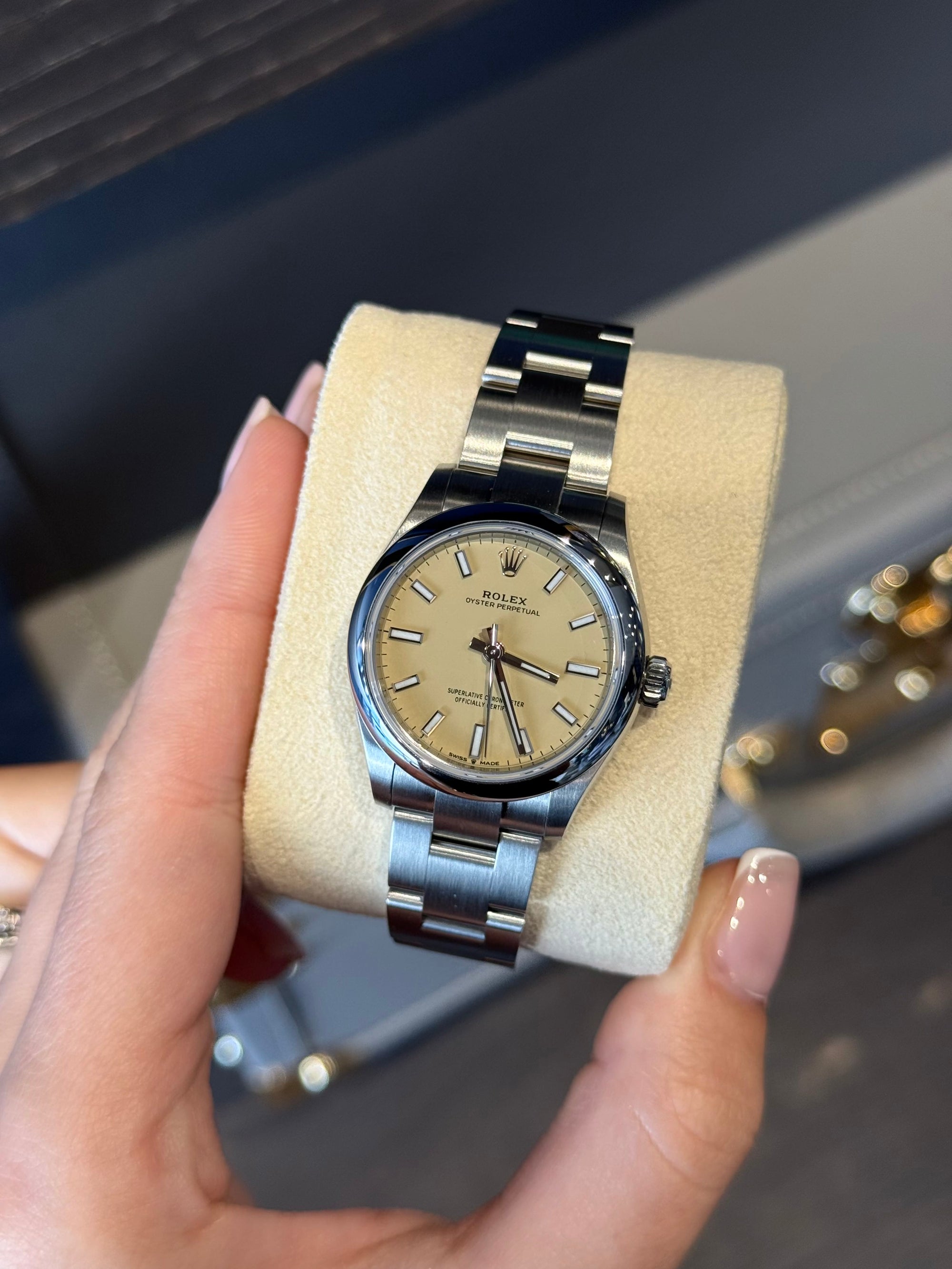 Rolex Oyster Perpetual 31 Beige Dial on Oyster 277200 Complete 2025