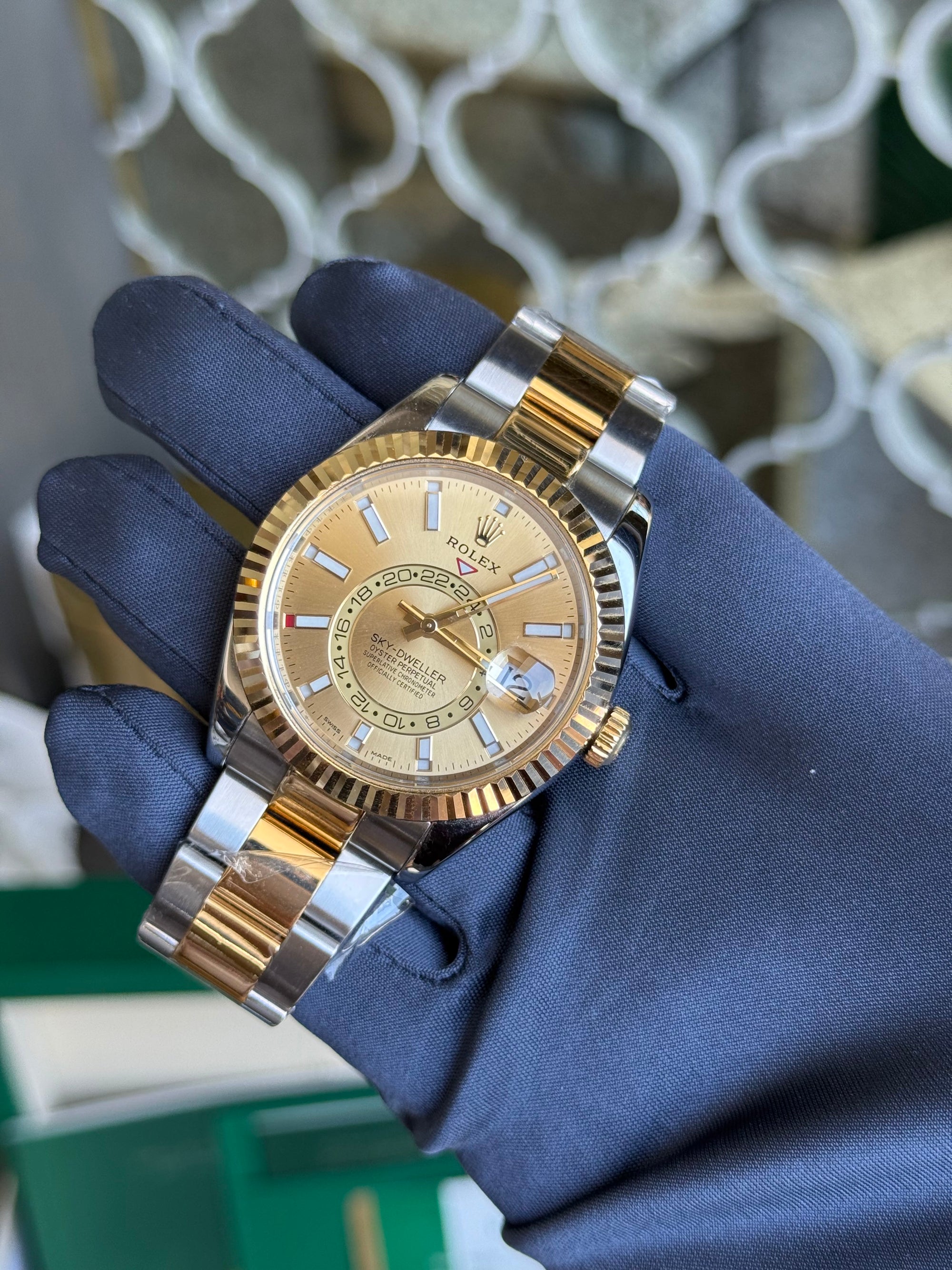 Rolex SkyDweller Champagne Dial on Oyster 326933 Complete 2018