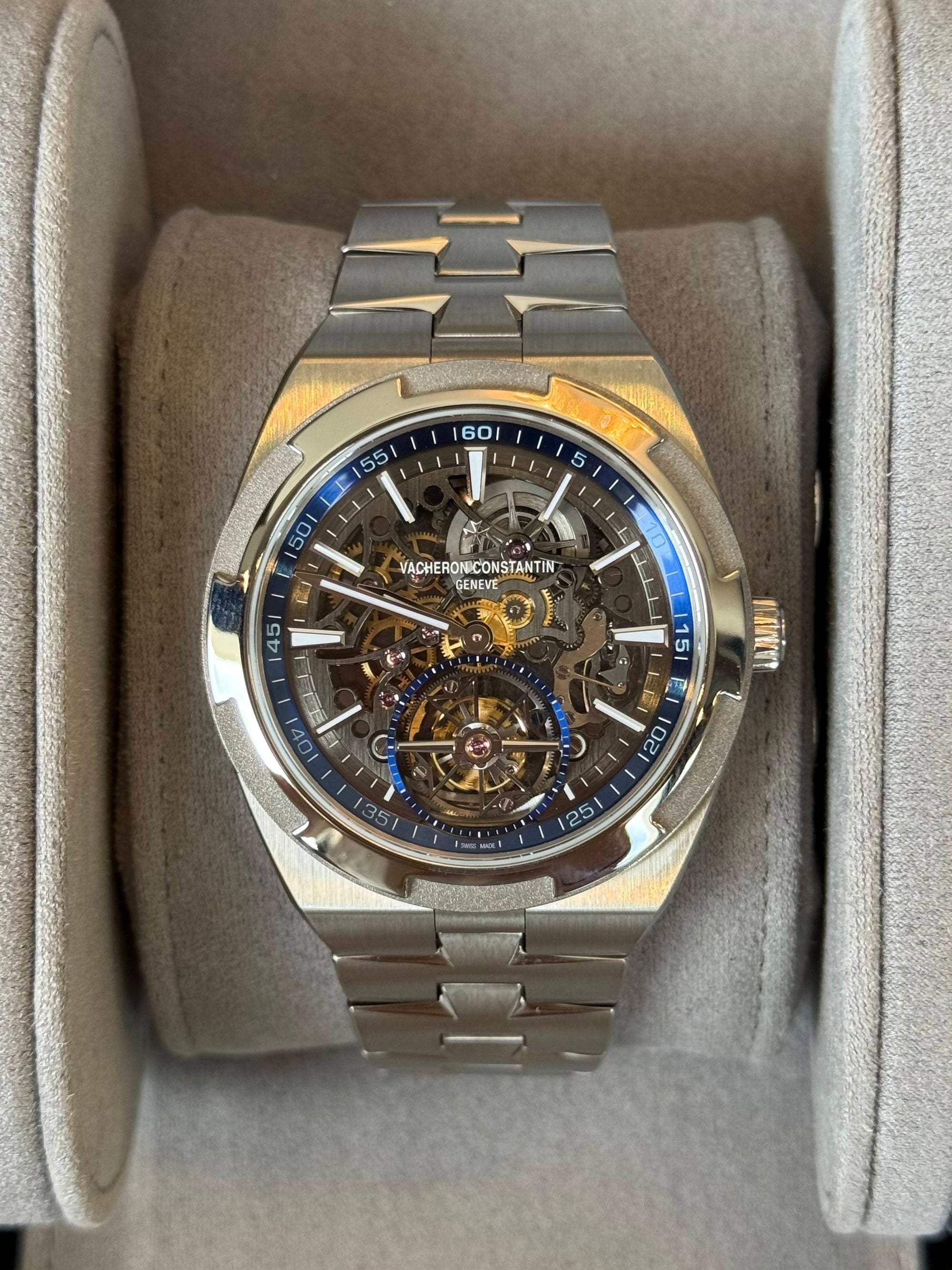 Vacheron Constantin Overseas Sapphire dial Dial on Bracelet 6000V/210T-B935 Complete 2024
