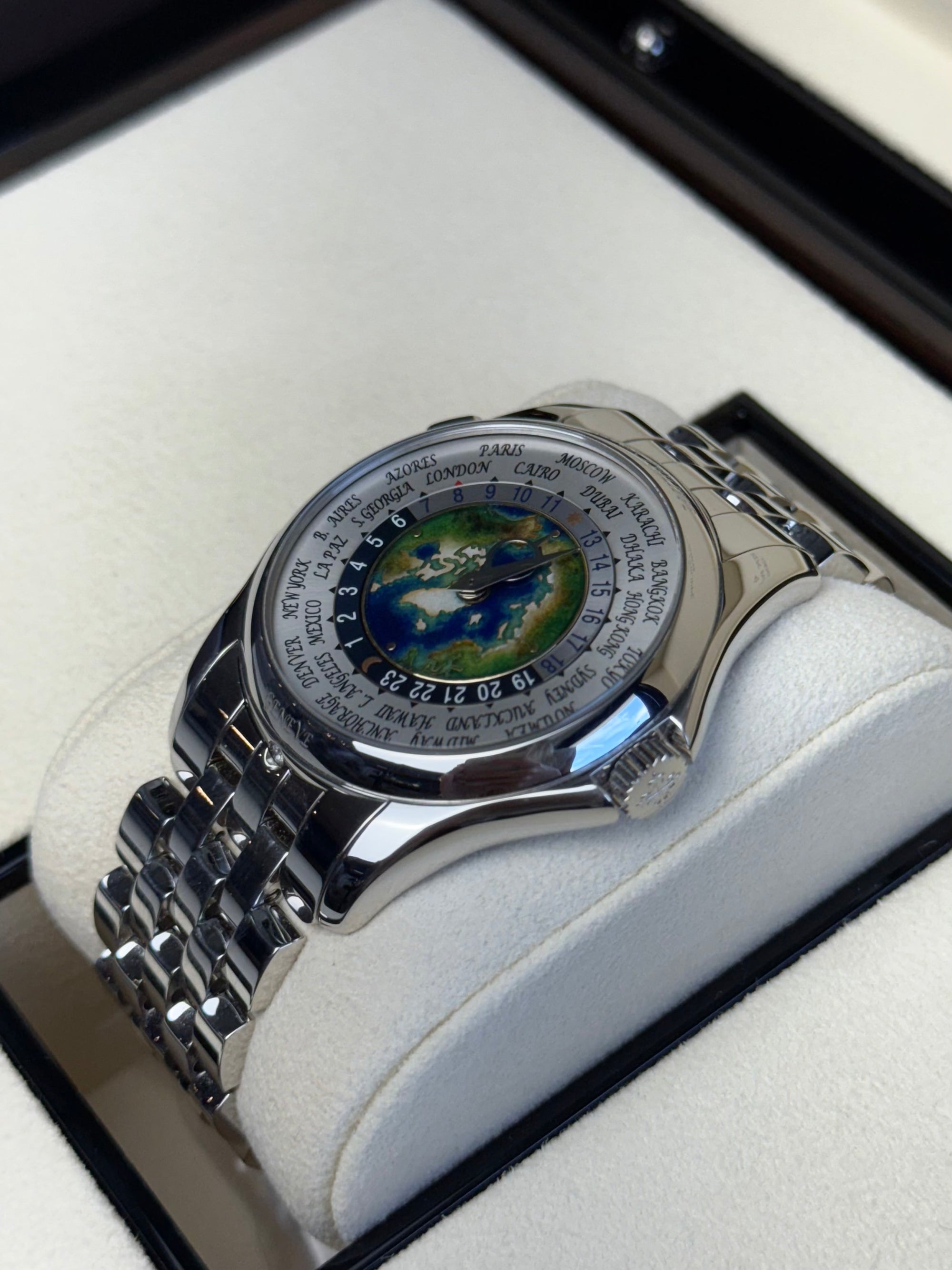 Patek Philippe Complications World Time Cloisonné World Map Dial on 5131/1P-001 Complete 2021