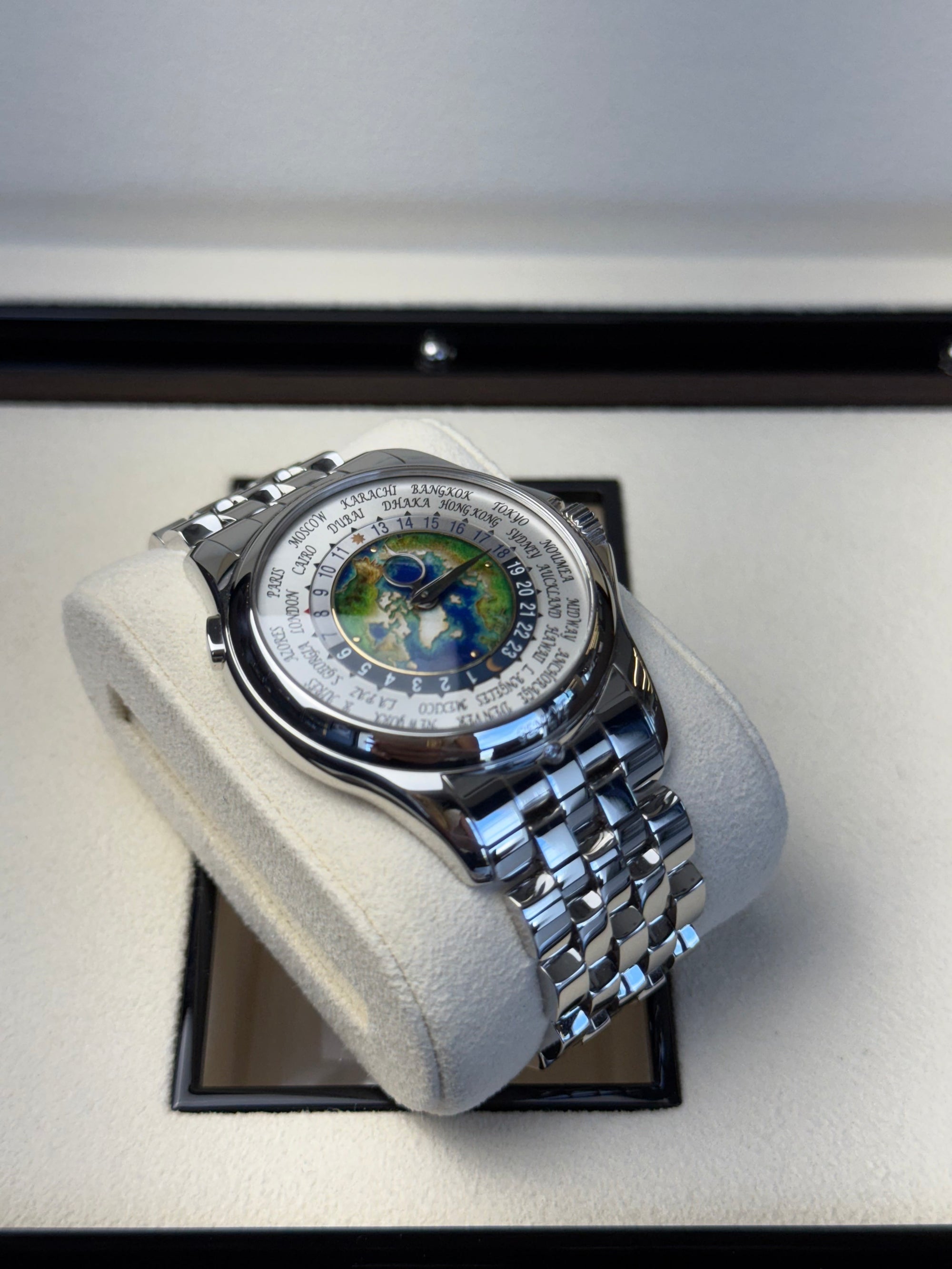 Patek Philippe Complications World Time Cloisonné World Map Dial on 5131/1P-001 Complete 2021