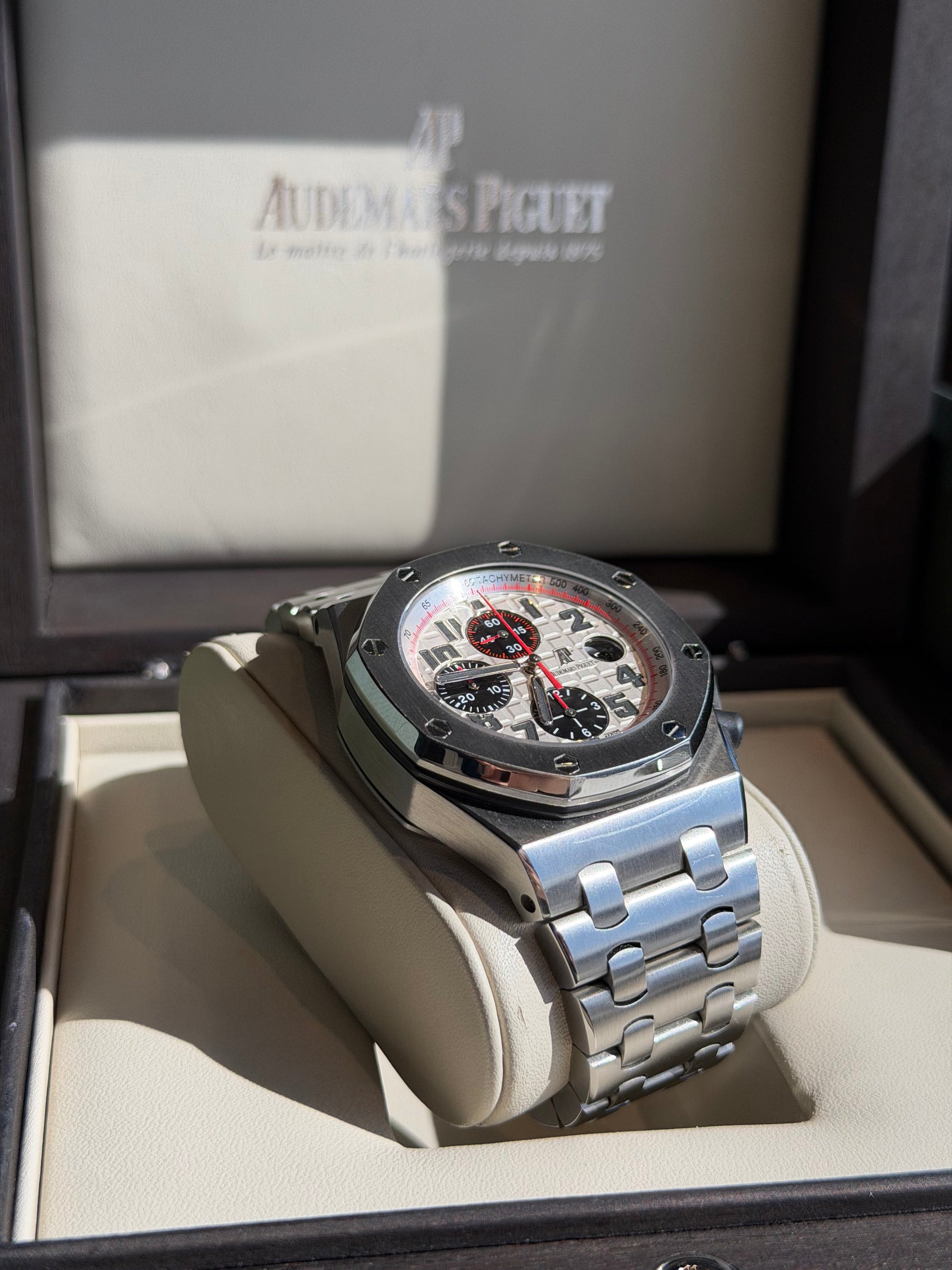 Audemars Piguet Royal Oak Offshore Chronograph Silver Dial on Bracelet 26170ST.OO.1000ST.01 Complete 2012