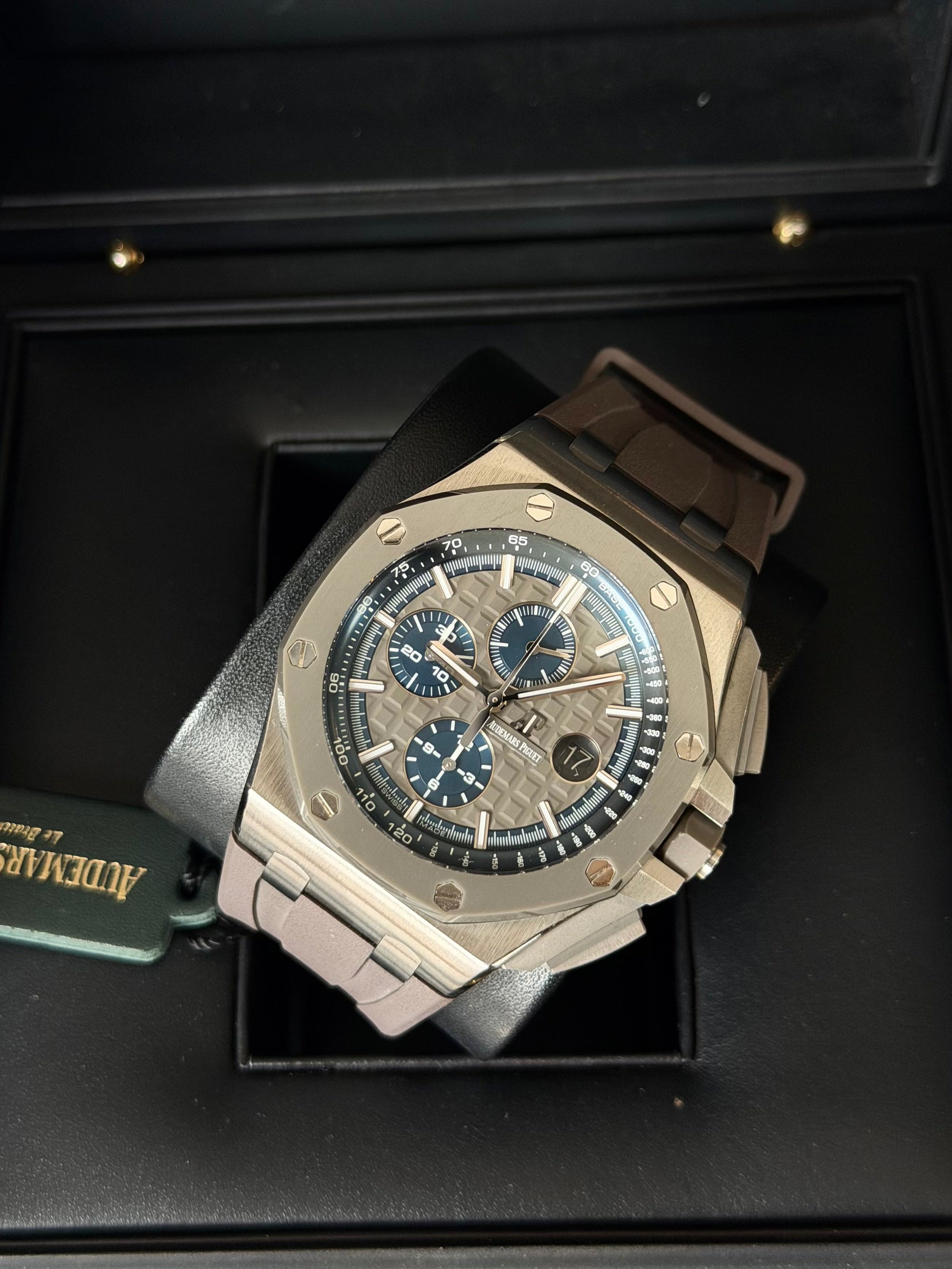 Audemars Piguet Royal Oak Offshore Selfwinding Chronograph Grey Dial on Rubber Strap 26400IO.OO.A004CA.02 Complete