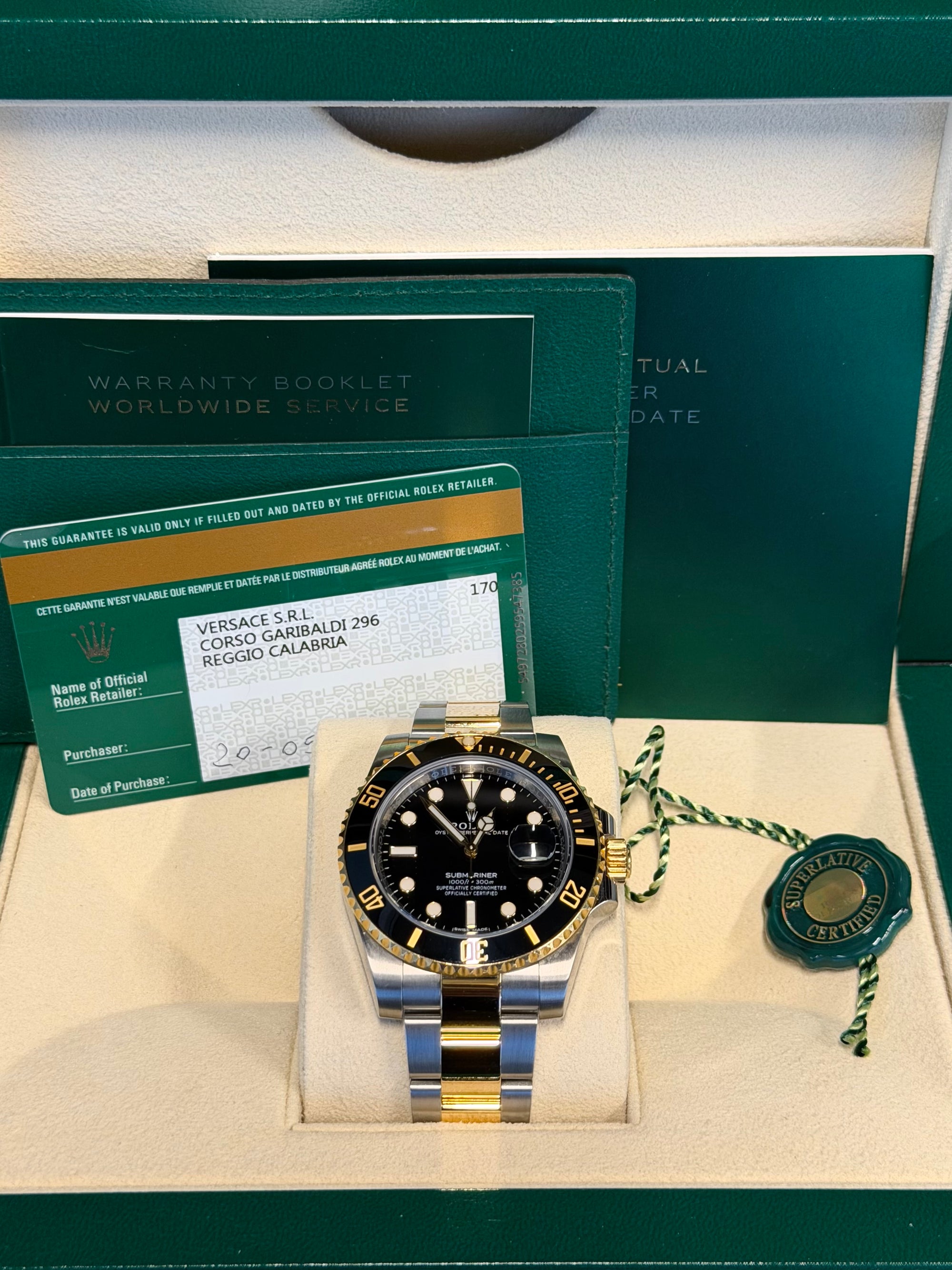 Rolex Submariner Black Dial on Oyster 116613LN Complete 2017