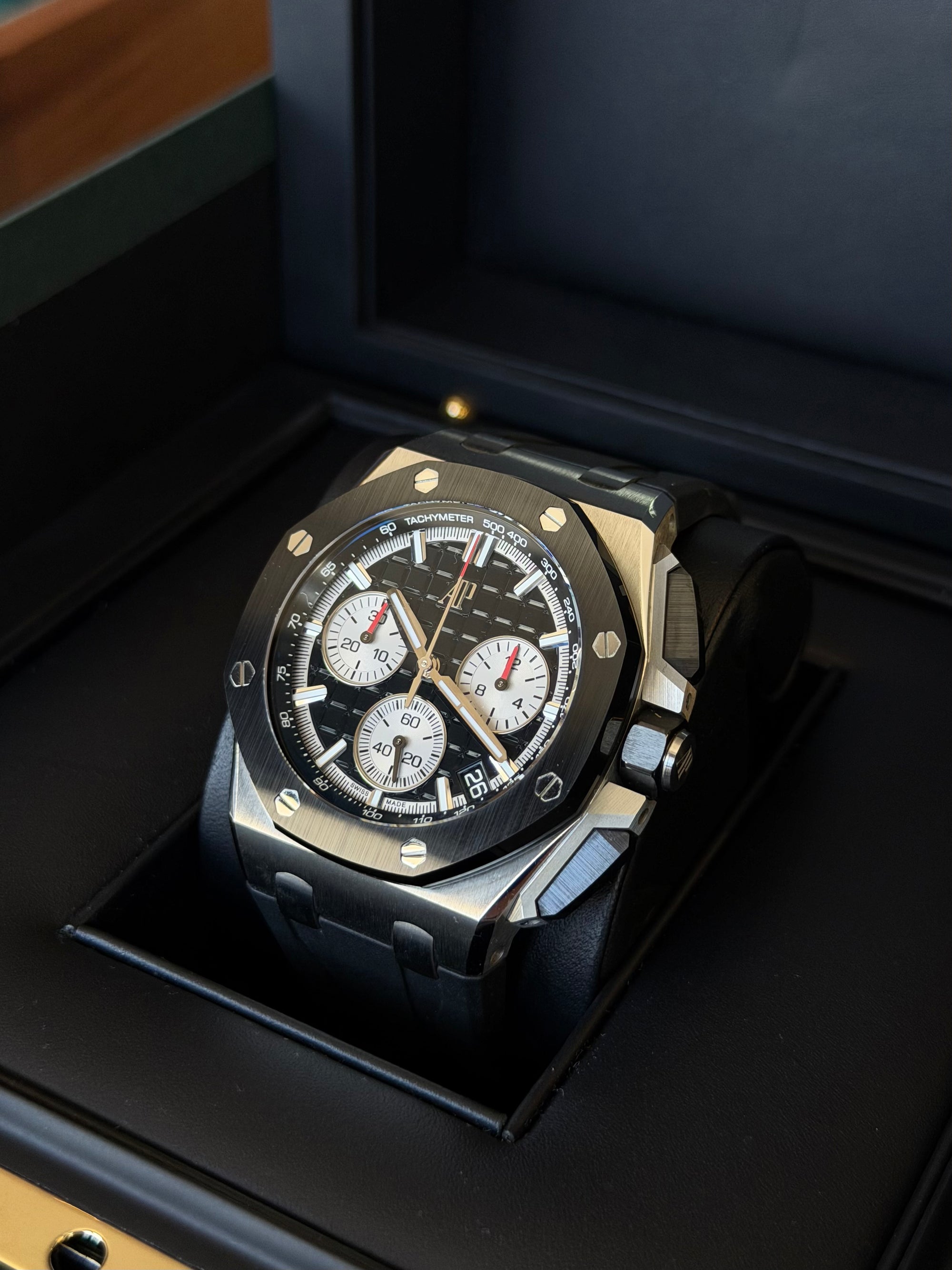 Audemars Piguet Royal Oak Offshore Chronograph Black Dial on Rubber Strap 26420SO.OO.A002CA.01 Complete