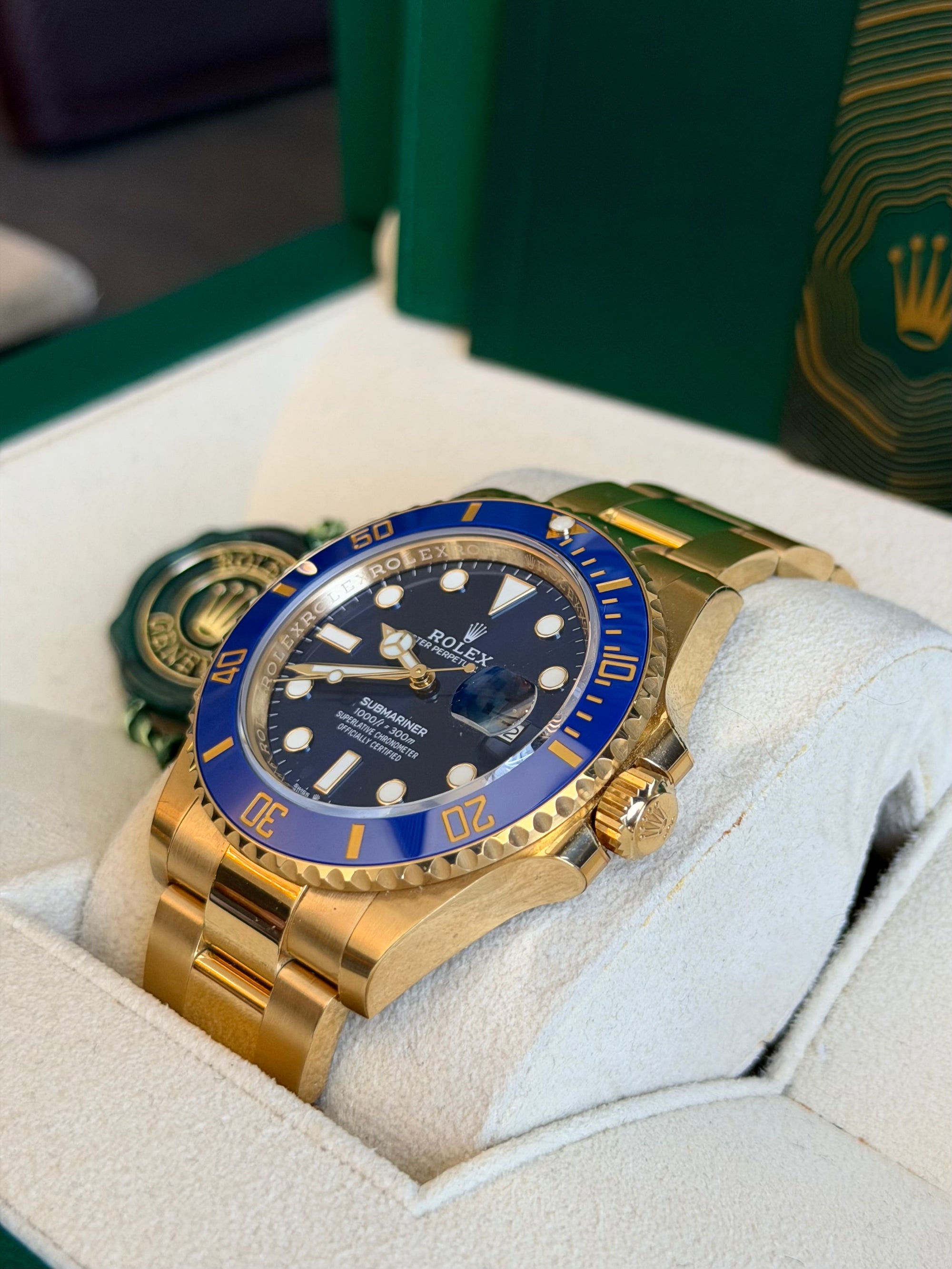 Rolex Submariner Blue Dial on Oyster 126618LB Card 2024