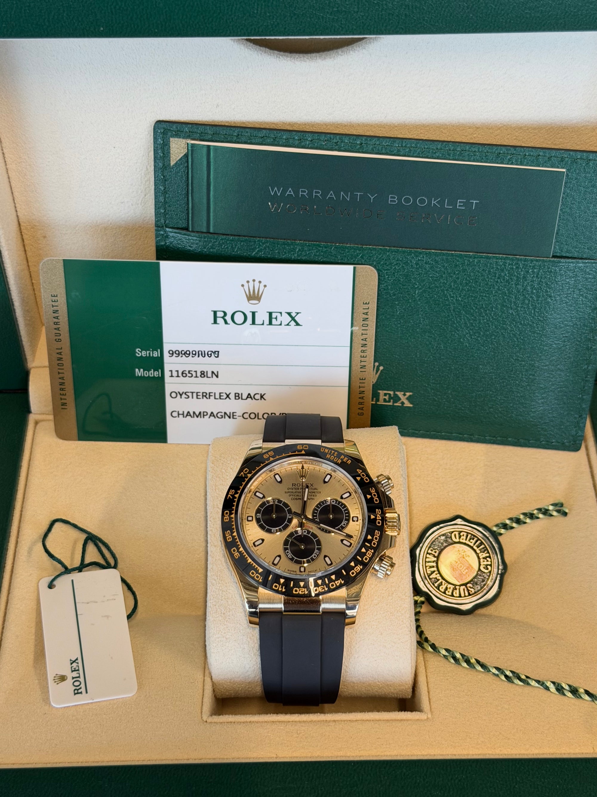 Rolex Daytona Champagne And Index Dial on Oysterflex 116518LN Complete 2018